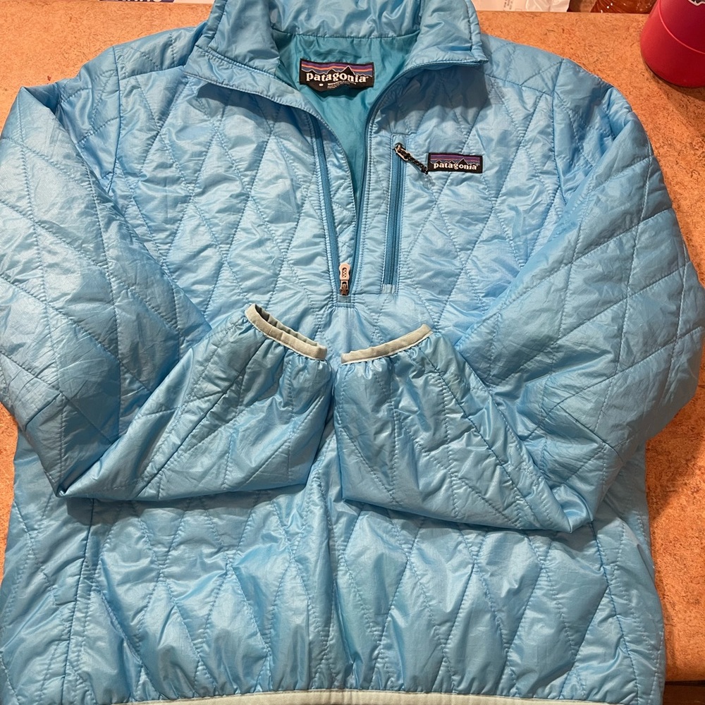 Baby blue women’s patangonia puffer jacket